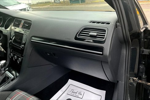 Used 2015 Volkswagen Golf S image 15