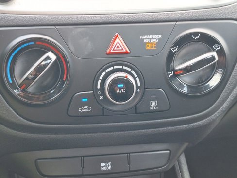 Used 2020 Hyundai Accent SE image 17