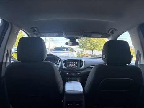 Used 2021 GMC Terrain SLE w/ Driver Convenience Package image 8