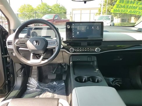 Used 2024 Honda Prologue EX image 12