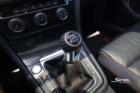 Used 2015 Volkswagen GTI SE image 26