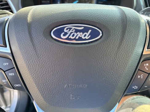 Used 2022 Ford Edge Titanium image 26