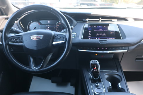 Used 2020 Cadillac XT4 Premium Luxury image 12
