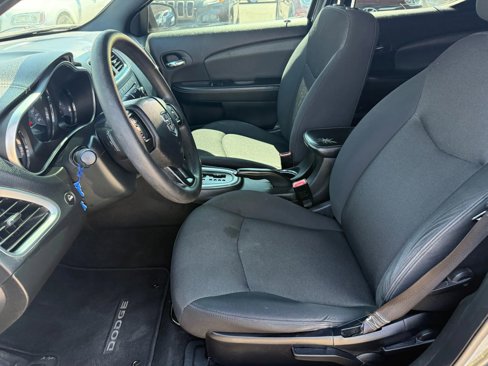 Used 2012 Dodge Avenger SE image 10