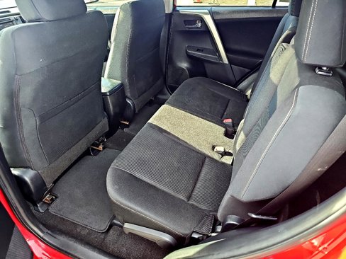 Used 2015 Toyota RAV4 XLE image 10