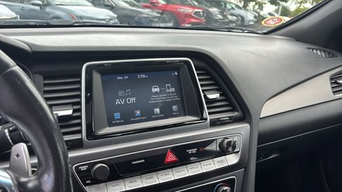 Used 2018 Hyundai Sonata Sport w/ Tech Package 05 image 19