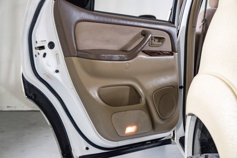 Used 2004 Toyota Sequoia SR5 image 31