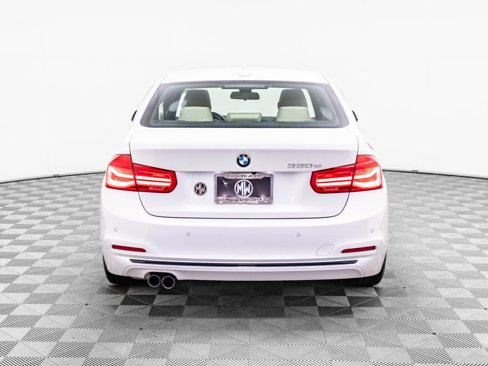 Used 2017 BMW 330e image 4