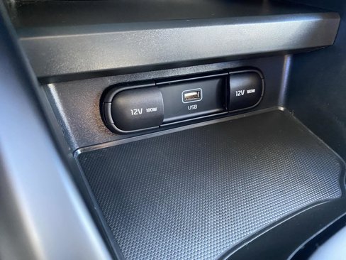 Used 2023 Kia Soul LX w/ LX Technology Package image 18