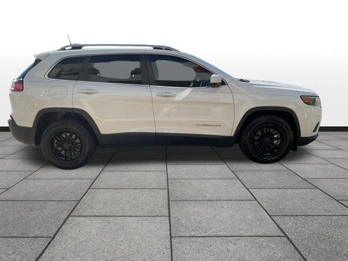 Used 2019 Jeep Cherokee Latitude Plus w/ Comfort/Convenience Group image 6