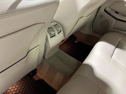 Used 2015 Mercedes-Benz E 350 Sedan image 40