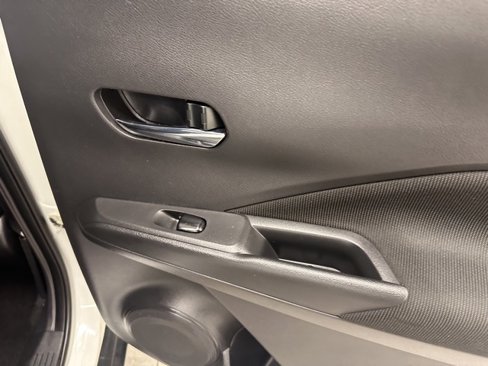 Used 2021 Nissan Kicks SV image 14