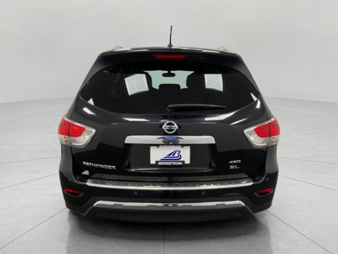 Used 2016 Nissan Pathfinder SL image 5