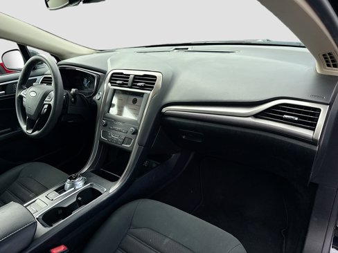 Certified 2019 Ford Fusion SE image 26