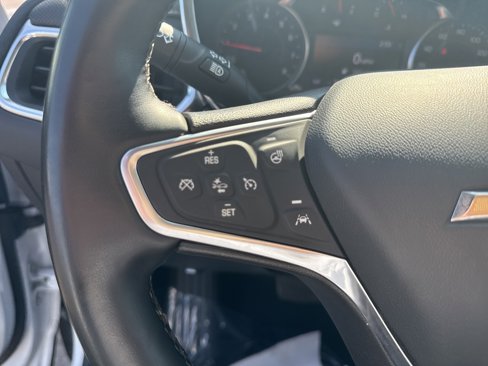 Used 2023 Chevrolet Equinox Premier image 15