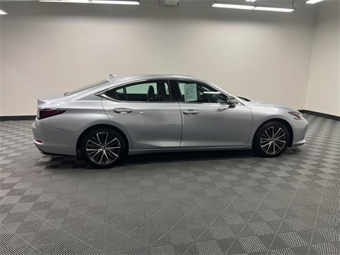 Used 2023 Lexus ES 350 w/ Premium Package image 4