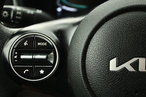 Used 2023 Kia Soul LX image 15