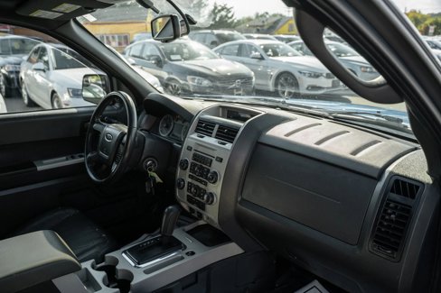 Used 2011 Ford Escape XLT w/ 203A Rapid Spec Order Code image 13