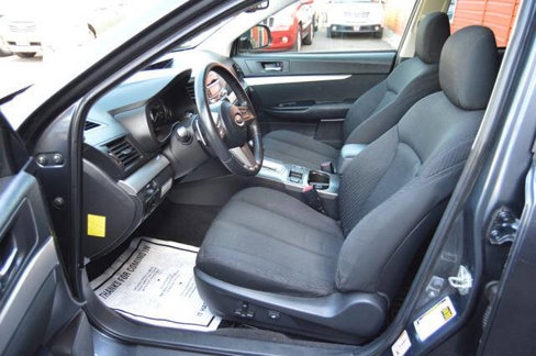 Used 2010 Subaru Outback 2.5i Premium w/ Protection Package 1A image 44