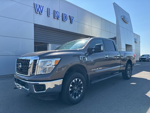 Used 2016 Nissan Titan SV image 1