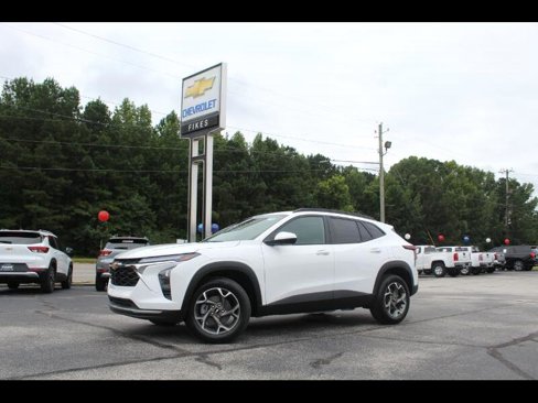 New 2025 Chevrolet Trax LT w/ Driver Confidence Package image 1