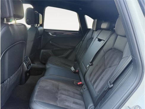 Used 2017 Porsche Macan S image 13