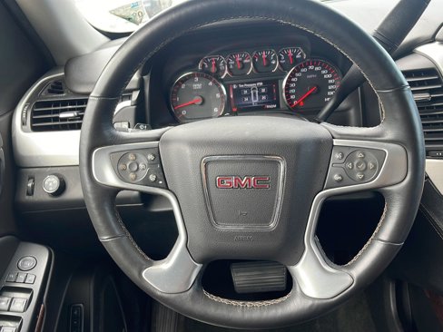 Used 2016 GMC Yukon SLT w/ Open Road Package image 16
