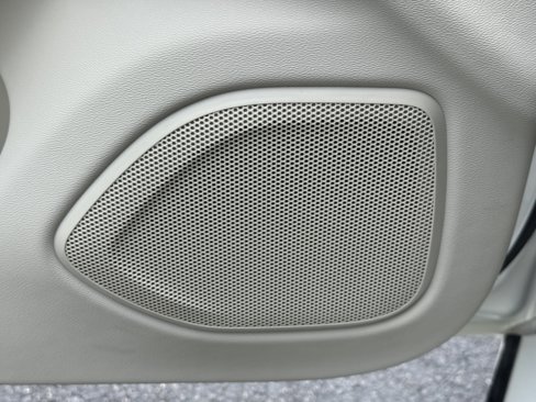 Certified 2024 Volvo S60 T8 Plus image 19