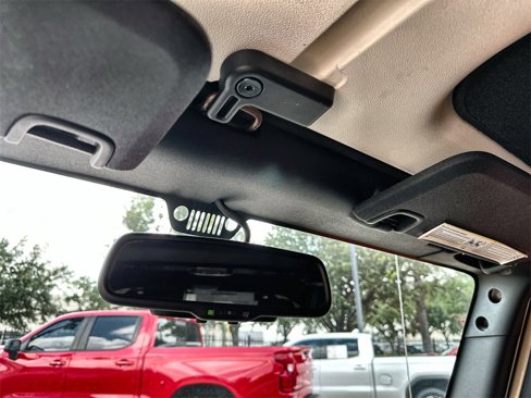 Used 2015 Jeep Wrangler Unlimited Sahara w/ Connectivity Group image 29