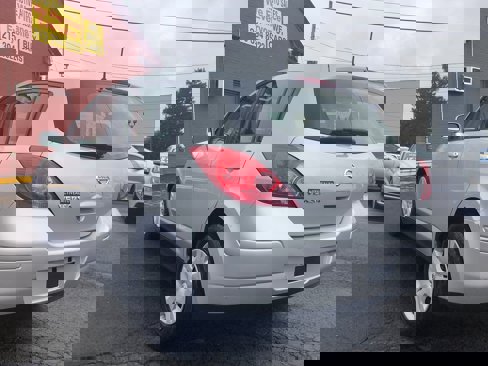 Used 2012 Nissan Versa 1.8 S image 5