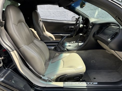 Used 1999 Chevrolet Corvette Convertible w/ Memory Pkg image 9