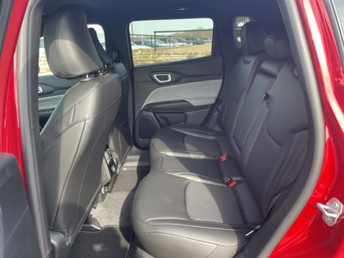 New 2025 Jeep Compass Latitude image 17
