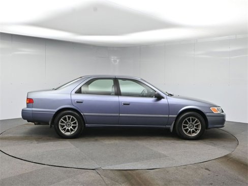Used 2000 Toyota Camry LE image 6