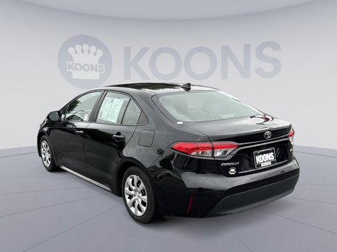 Used 2024 Toyota Corolla LE image 4