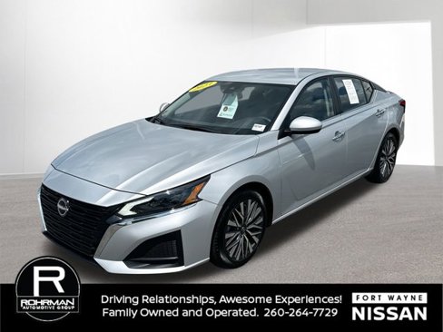 Certified 2023 Nissan Altima 2.5 SV image 1
