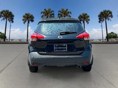 Used 2020 Nissan Kicks S image 6