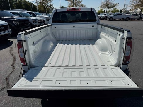 Used 2015 GMC Canyon SL image 33