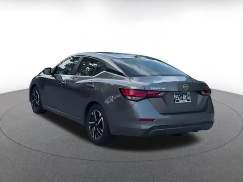 Used 2024 Nissan Sentra SV image 8