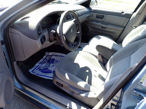 Used 2005 Ford Taurus SE image 35