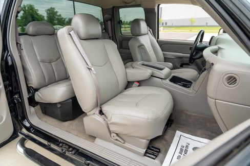 Used 2004 Chevrolet Silverado 2500 LS w/ Skid Plate Package image 29