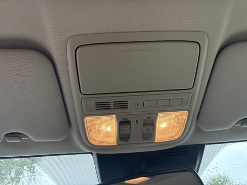 Used 2018 Honda CR-V Touring image 39