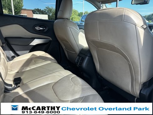 Used 2017 Jeep Cherokee Limited w/ Luxury Group image 13