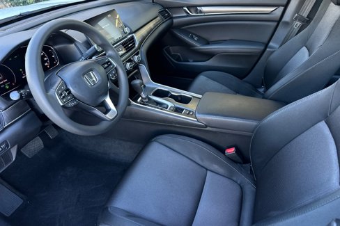 Used 2018 Honda Accord LX image 10