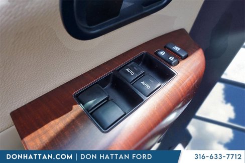 Used 2015 Toyota Sequoia Platinum image 17