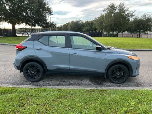 Used 2023 Nissan Kicks SV image 6
