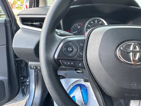 Used 2022 Toyota Corolla LE image 21