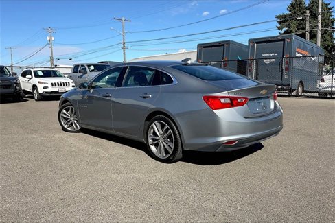 Used 2023 Chevrolet Malibu LT image 2