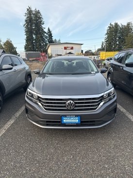 Used 2022 Volkswagen Passat 2.0T SE image 3