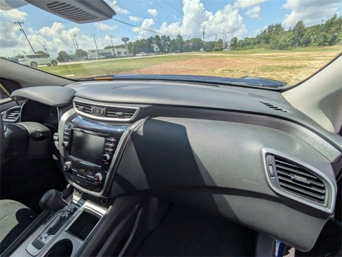 Used 2023 Nissan Murano S image 31