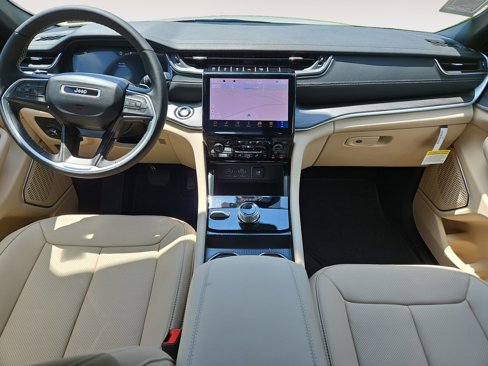 New 2025 Jeep Grand Cherokee L Limited w/ Luxury Tech Group II image 10